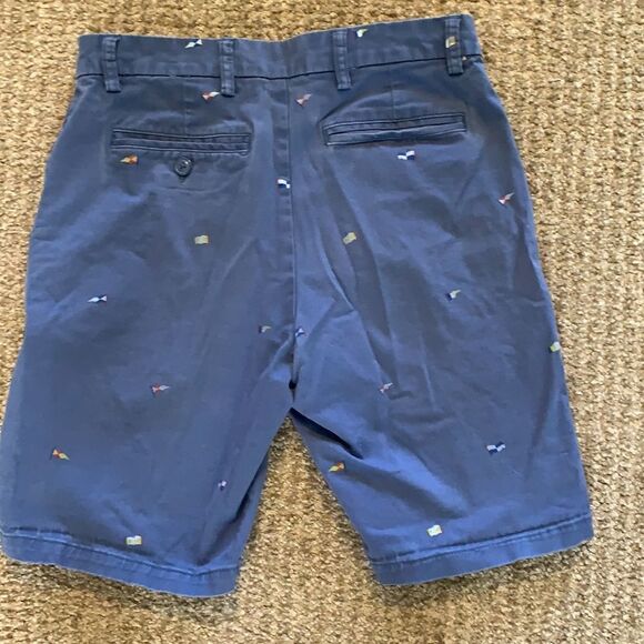 3/$30 Old Navy Blue Flag Chino Shorts Men’s 29 Perfect for July 4th Festivities! - Picture 3 of 4